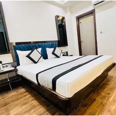Hotel Red Stone Inn - Near New Delhi Railway Station - Paharganj Екстер'єр фото