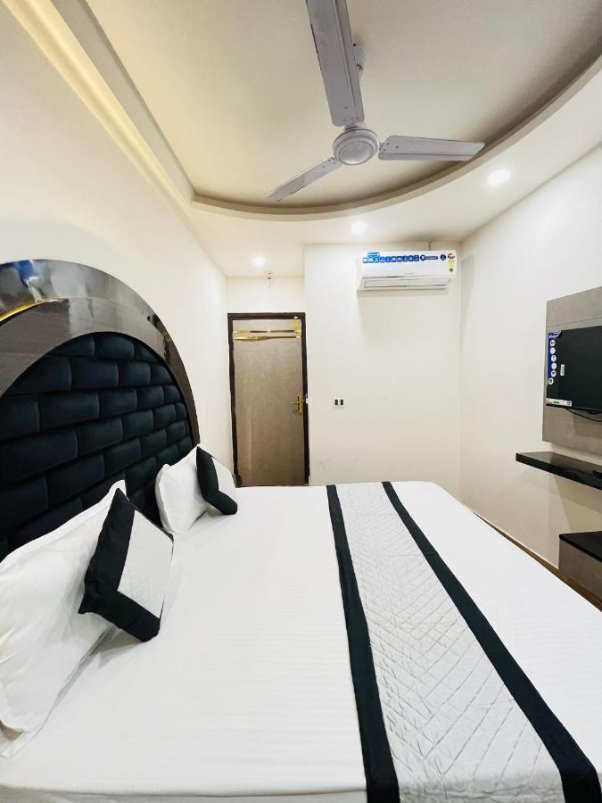 Hotel Red Stone Inn - Near New Delhi Railway Station - Paharganj Екстер'єр фото