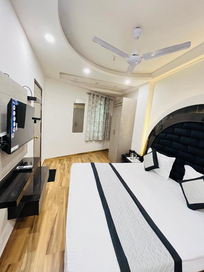 Hotel Red Stone Inn - Near New Delhi Railway Station - Paharganj Екстер'єр фото