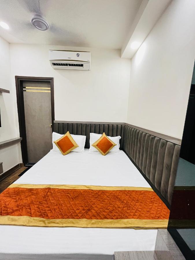 Hotel Red Stone Inn - Near New Delhi Railway Station - Paharganj Екстер'єр фото