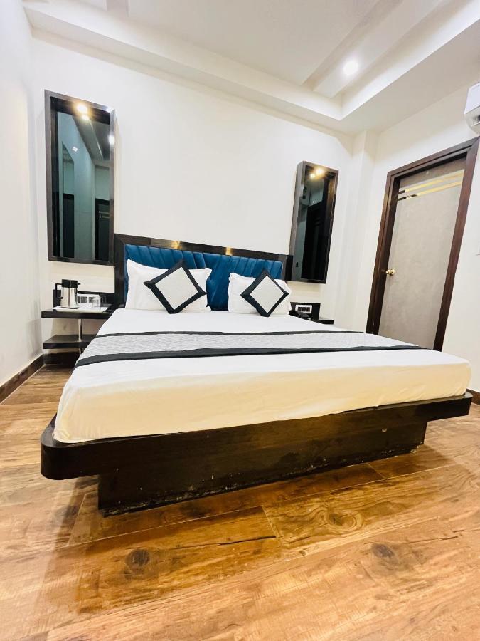 Hotel Red Stone Inn - Near New Delhi Railway Station - Paharganj Екстер'єр фото