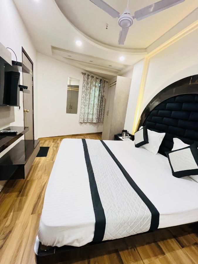 Hotel Red Stone Inn - Near New Delhi Railway Station - Paharganj Екстер'єр фото