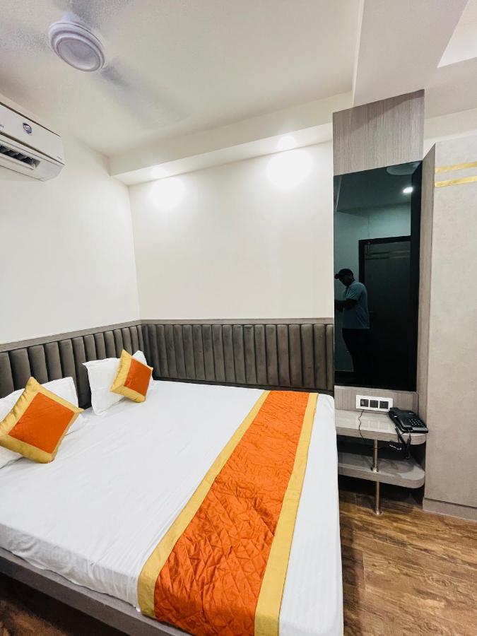 Hotel Red Stone Inn - Near New Delhi Railway Station - Paharganj Екстер'єр фото