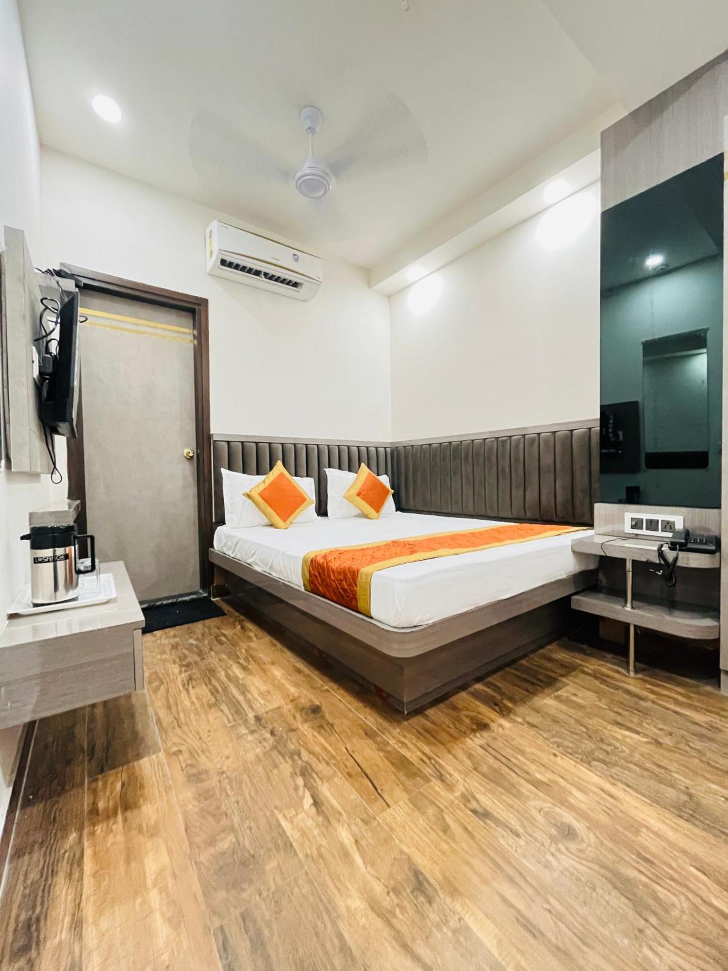 Hotel Red Stone Inn - Near New Delhi Railway Station - Paharganj Екстер'єр фото